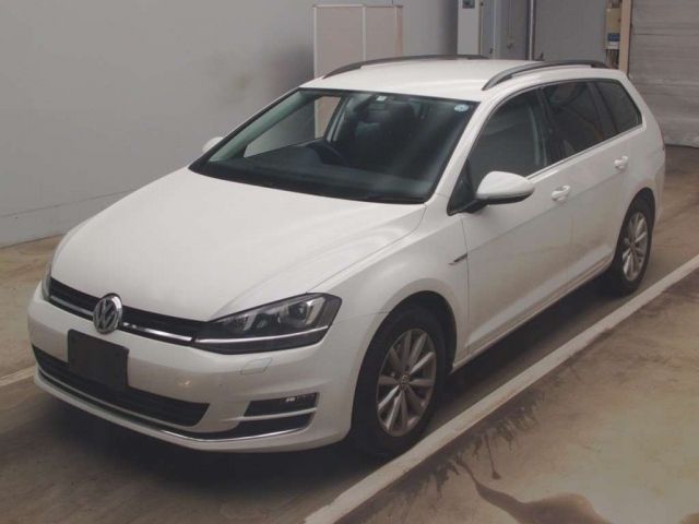 30042 Volkswagen Golf variant AUC1Z 2015 г. (TAA Kantou)